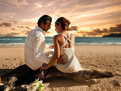 The Beautiful Photographs of Romantic Lovers | Incredible Snaps