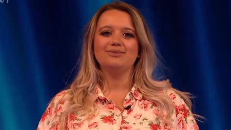 Tipping Point fans seriously distracted by 'gorgeous' player - but she ...