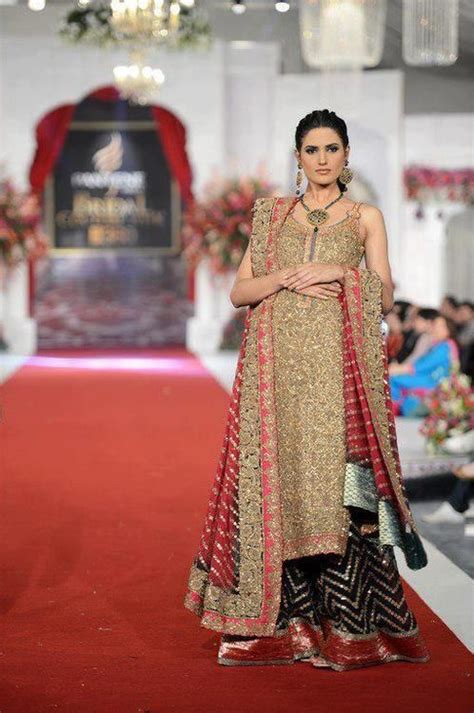 umer saeed bridal couture week pakistani wedding outfits bridal