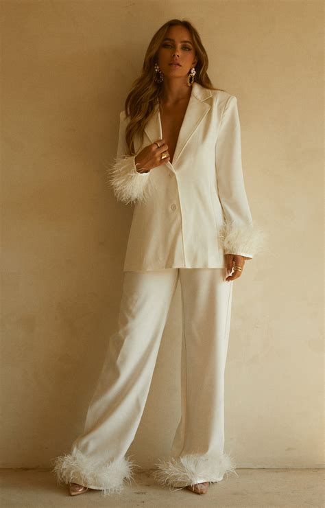 Miss Lola | Nude Two Piece Blazer and Pant Set – MISS LOLA