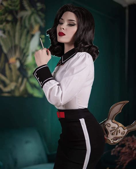 Ilona Bugaeva aka Sladkoslava Cosplay as Elizabeth (clothed) : r/Hot