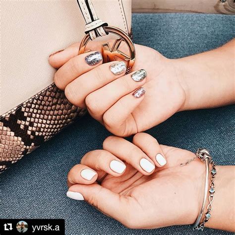Коли не знаєш який #gelplay_glitz обрати, треба робити всі😄😄😄 Фото від ...