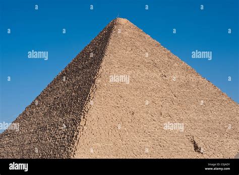 khufu  great pyramid  giza stock photo alamy