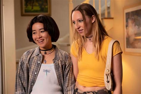 Cast Of Pen15