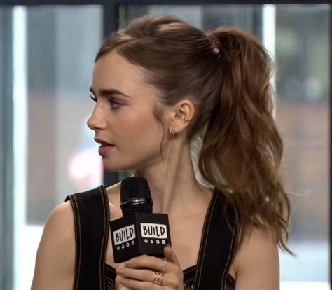 Pin de Mcbrian en Lilly collins | Cabello de lily collins, Peinados ...