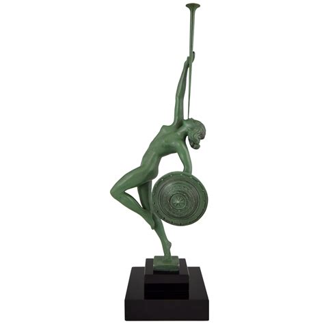 Modern bronze sculpture of a nude. - Deconamic