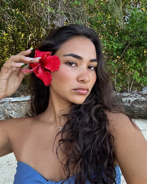 sienna mae gomez (@siennamaegomez) • Instagram photos and videos