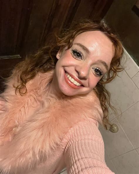 Emmy Speens: Shorts & QnA | Happy New Year 🥰 ️ | Instagram