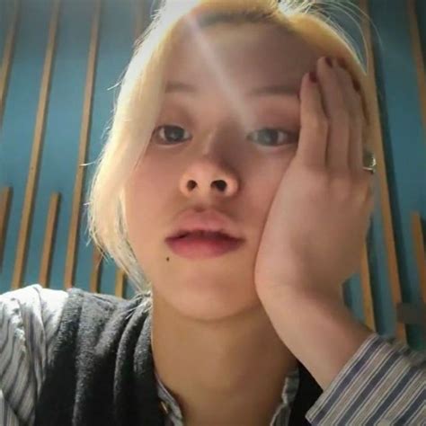 Pin de park hyo em my home🏠 | Rapper, Chaeyoung twice, Beautiful