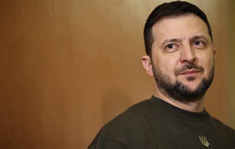 Volodymyr Zelenskyy delivers hopeful message to Golden Globes: “The war ...