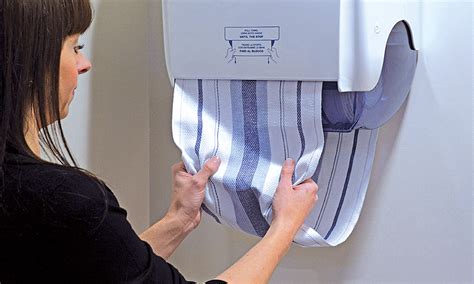 Continuous Hand Towel | SWS GROUP