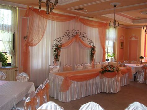 beli dvor ludi kamen