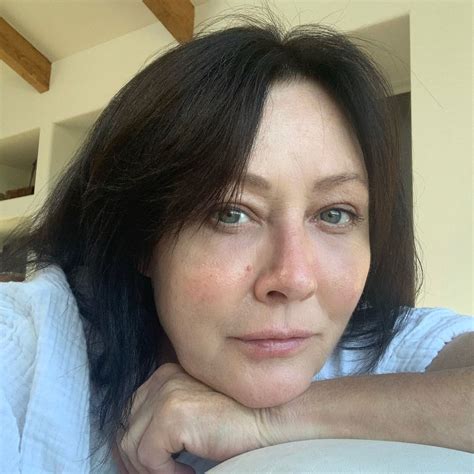 Единственото нещо в списъка с цели на Шанън Дохърти е да продължи да ...