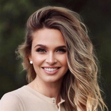 Hot miss Natalya from Nikolaev, Ukraine: In fact, I am a deep thinker ...