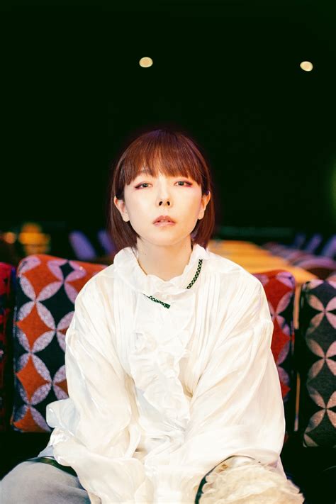 aiko、新曲「磁石」で“恋の終わり”をどう描いたか 「青空」「ハニーメモリー」にも見られた変化の気配 - Real Sound｜リアルサウンド