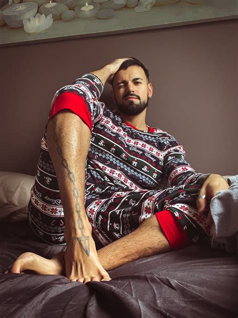 Tony Silver - The Milk man 🍼 on Twitter: "At my parents’ home with my