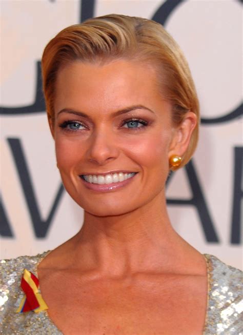 How Tall Is Jaime Pressly