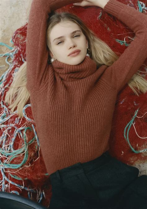 Stella Lucia by Terence Connors for Elle US October 2021 - fashionotography