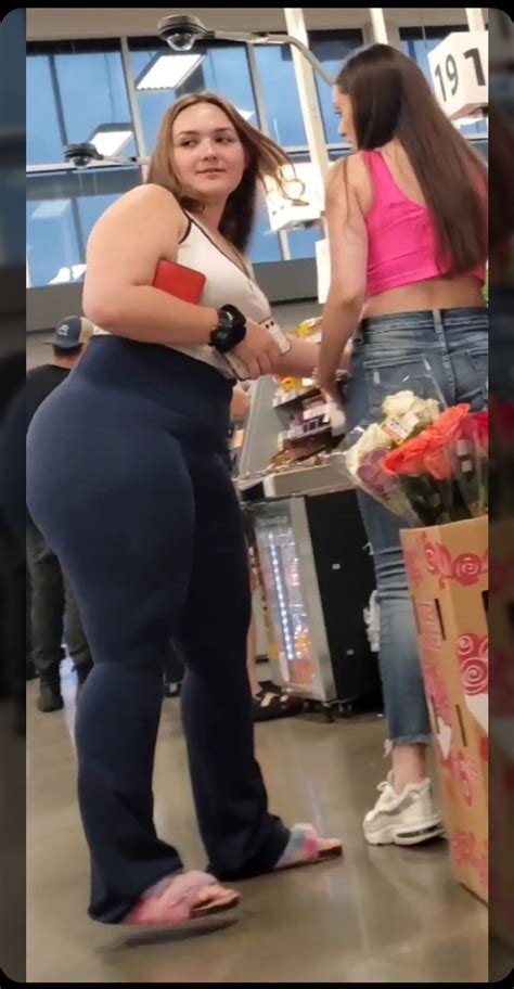 Thick ass - Tight Jeans - Forum