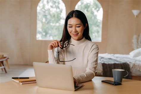 Supercharge Your Freelance Career with These Game-Changing Apps - Professional Saver