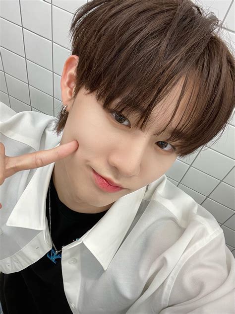 230905 Yunseo Mnet Plus Update : r/evnne