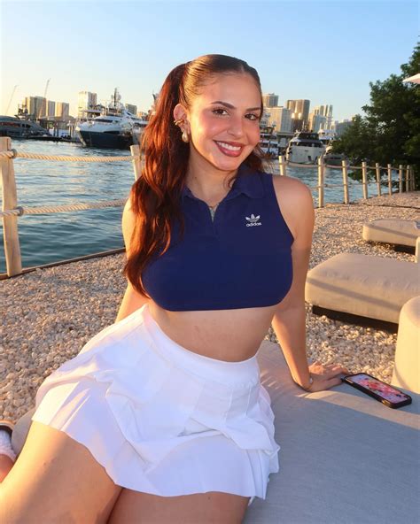 Emely Hernandez | 40 pounds down and I’m no where near where I want to