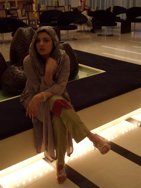 All Desi Asian Cutest Aunties: Sweet si nisha bhabhi in hotel room