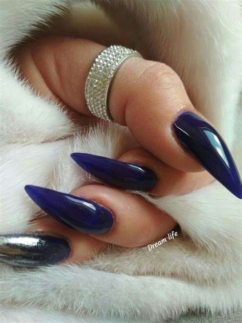 Pin by Dream Life on острая форма ногтей | Nails, Beauty