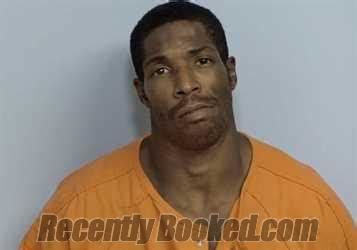 Recent Booking / Mugshot for CORNELLE DONTE NEWSOME in Walton County, Florida