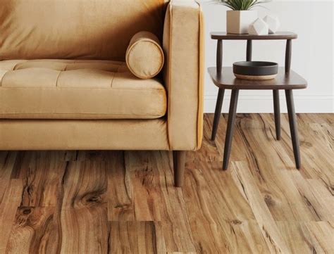 Laminate flooring installer - Dignity Flooring, Salem, Ohio