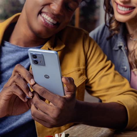 Snapklik.com : Motorola Moto G84 5G
