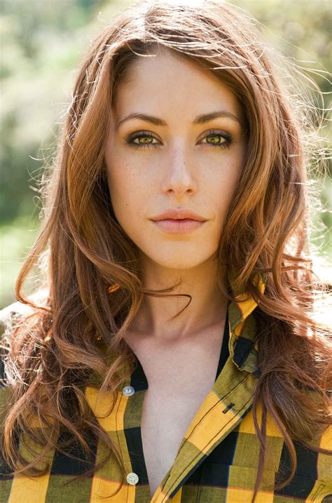 Amanda Crew