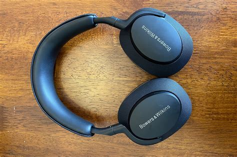 Best noise-cancelling headphones