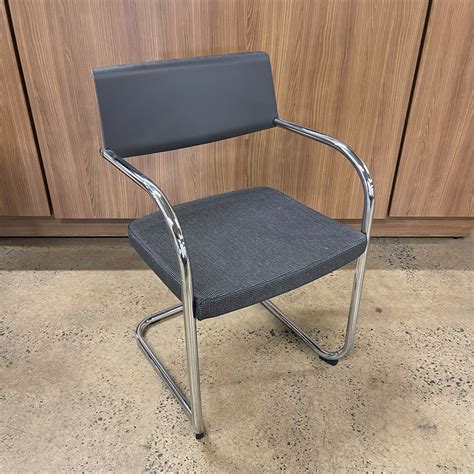 Moment Side Chair – CFI Workspace Warehouse Shop