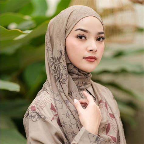 In which country you've visited do women dress most revealing? In which ...