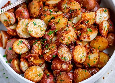 how to cook little potatoes in the oven