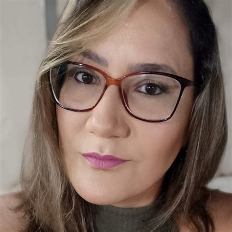 Maria Helena Gusmão - YouTube