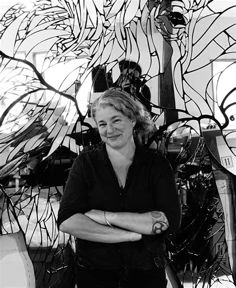 KELLY O'DELL BIOGRAPHY — Schantz Galleries Contemporary Glass