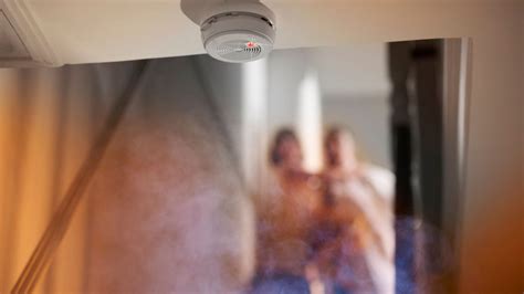 Smoke Alarm Beeping - How To Stop Smoke Alarm From Beeping or Chirping?