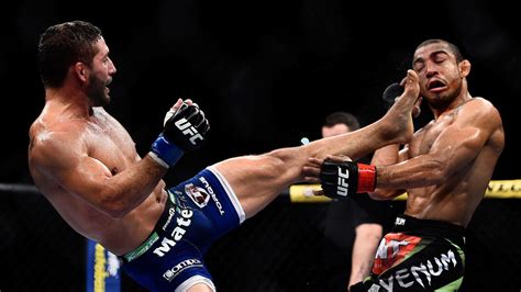 UFC: Chad Mendes stops Ricardo Lamas | News | Sky Sports