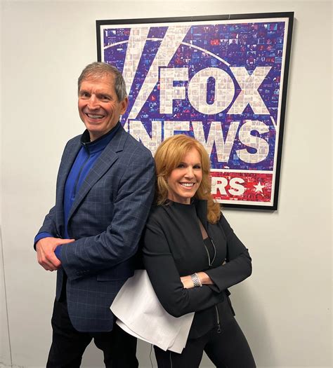 Liz Claman (@clamancountdown) • Instagram photos and videos