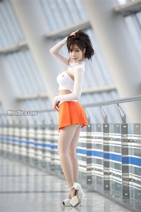 Asian model, Mini skirts, Ballet skirt