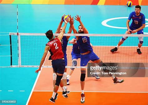 Alexander Volkov Volleyboll Photos and Premium High Res Pictures ...