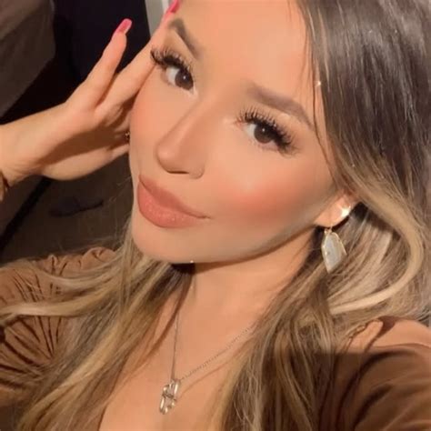 Janelle | San Antonio Realtor (@janelle_olivo) • Threads, Say more