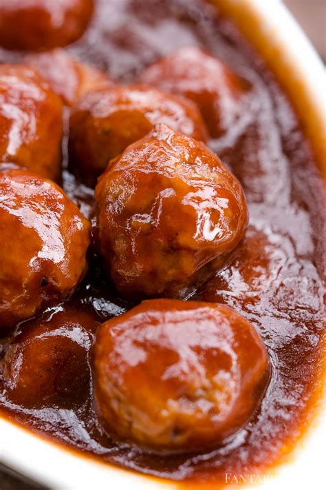 Slow Cooker BBQ Meatballs with Grape Jelly, Sriracha & BBQ Sauce