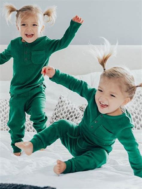 Pin by Charlotte on FISHER FAMILY | Cute baby twins, Taytum and oakley