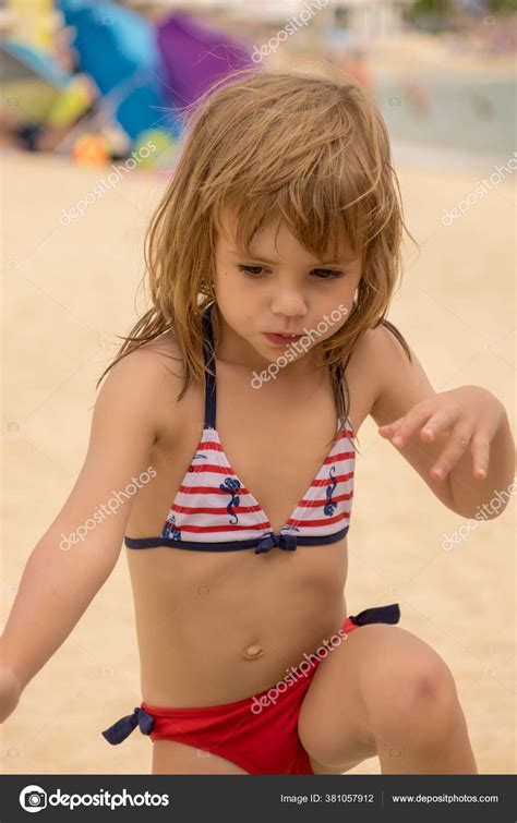 Little Girl Beach Summer Stock Photo by ©VladimirNenezic 381057912