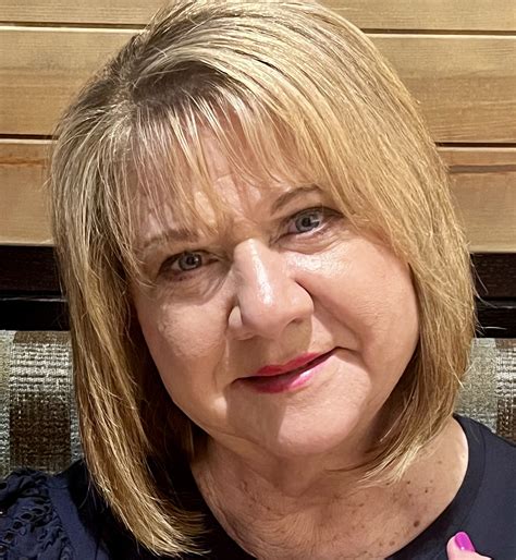 Linda Peterson, Mary Kay Independent Business Owner