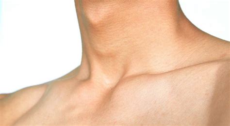Do Women Have Adam's Apple? 8 Interesting Facts