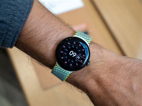 Pixel Watch vs. Apple Watch Series 8 | Digital Trends